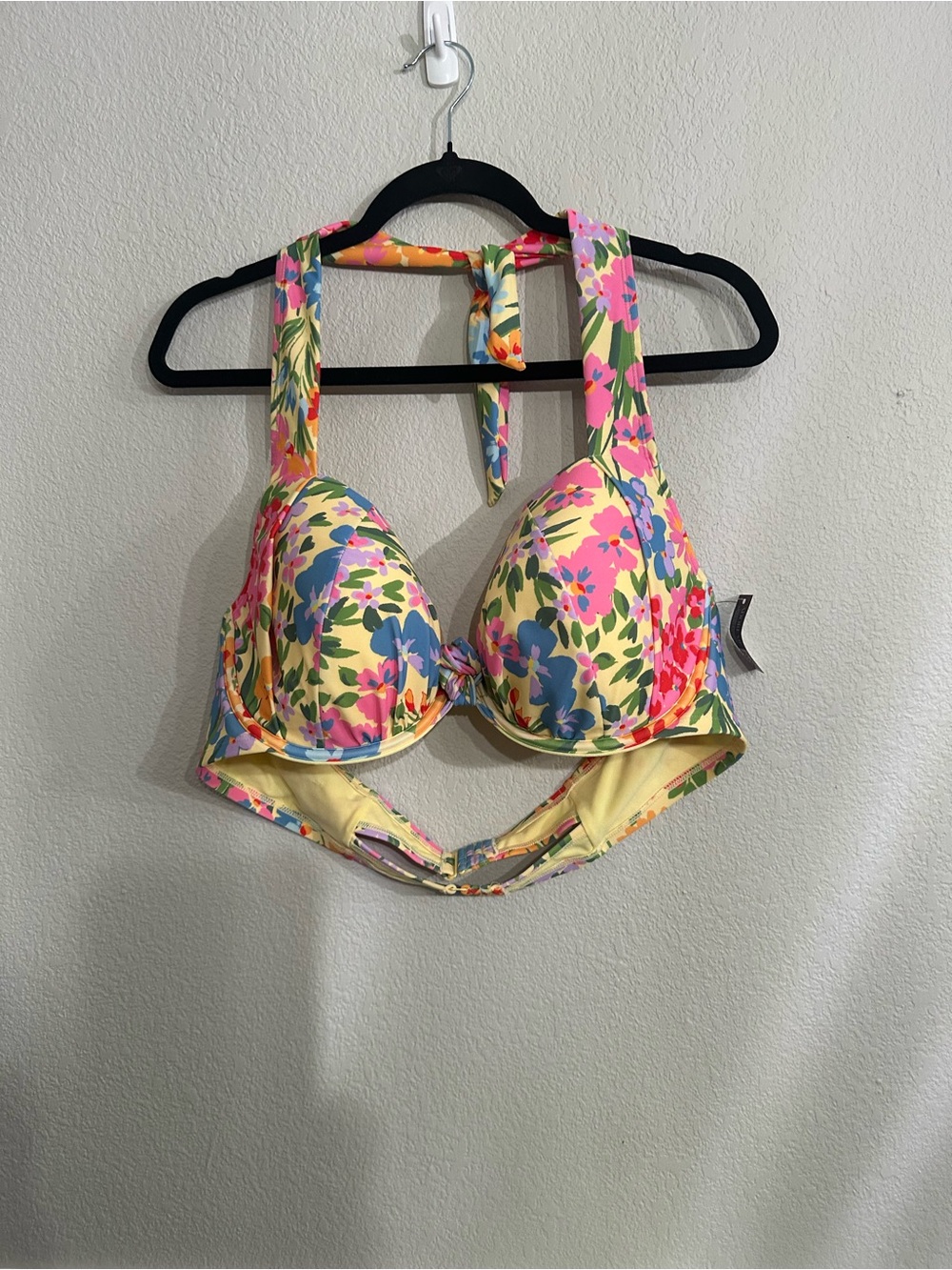 🌺🌺🌺Adore Me Shelby Pink Floral Halter Bikini